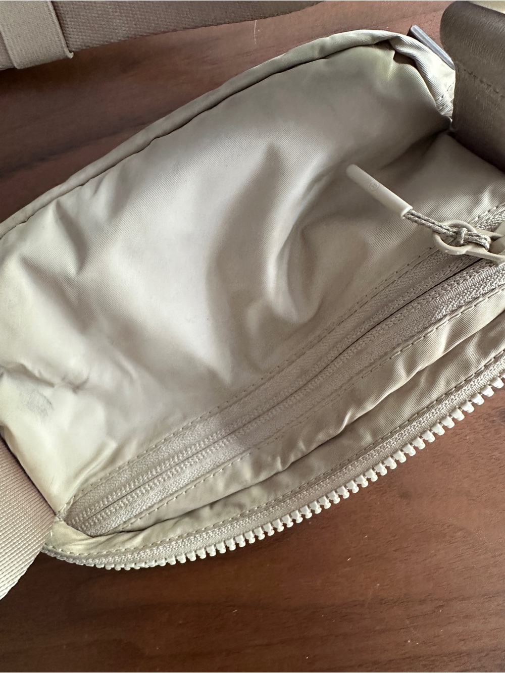 Lululemon Everywhere Belt Bag 1L - Picture 4 of 6